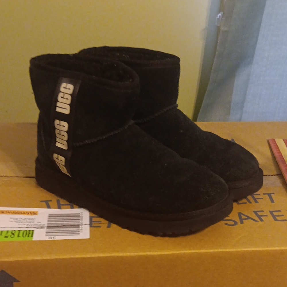 UGG Black Classic Short Boots